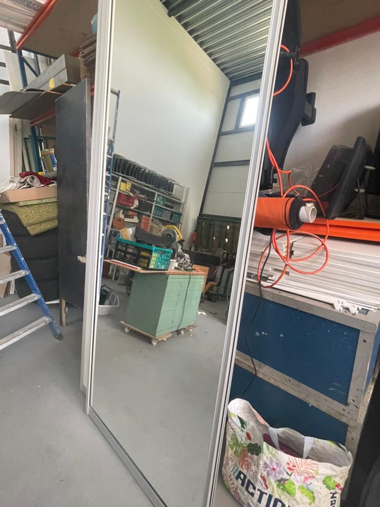 Schuifdeuren, Huis en Inrichting, Kasten | Kledingkasten, Ophalen, Zo goed als nieuw, 200 cm of meer