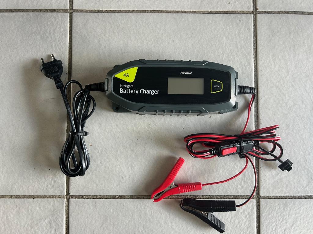 ZGAN ! Pro-User accu oplader ook LifeP04 voor watersporters, Watersport en Boten, Ophalen of Verzenden, Zo goed als nieuw, Motor en Techniek