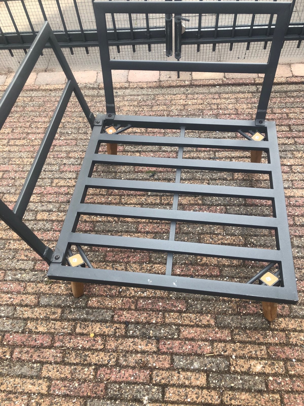 vDGarde Tuinmeubelen metalen onderstel, Ophalen, Gebruikt