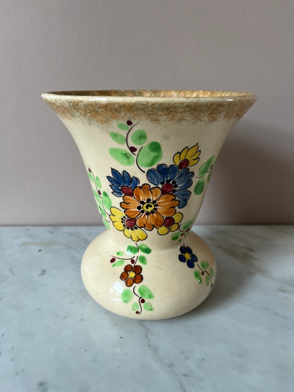 Handbeschilderde keramische bloemenvaas, Antiek en Kunst, Antiek | Vazen, Ophalen of Verzenden