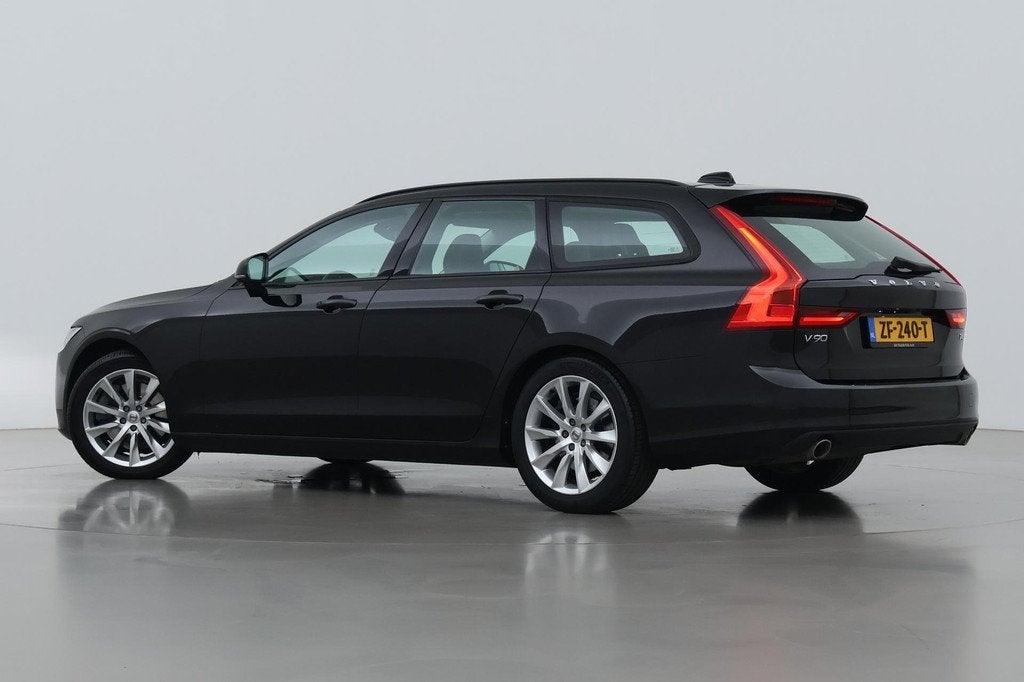 Volvo V90 2.0 T4 Momentum | ACC | Trekhaak | Camera | BLIS |, Auto's, Volvo, Euro 6, 1969 cc, 93 €/maand, Geïmporteerd