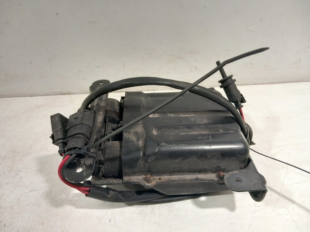 Compressor Porsche Panamera, Auto-onderdelen, Onderdelen@venauto.nl, Van der Ven Autorecycling B.V., Gebruikt, Ettenseweg 76, 4706 PB Roosendaal, The Netherlands