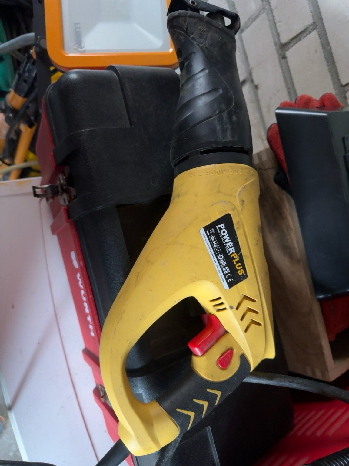 POWERPLUS Reciprozaag - Gebruikt maar functioneel, Doe-het-zelf en Verbouw, Ophalen, Gebruikt, 70 mm of meer, 600 tot 1200 watt