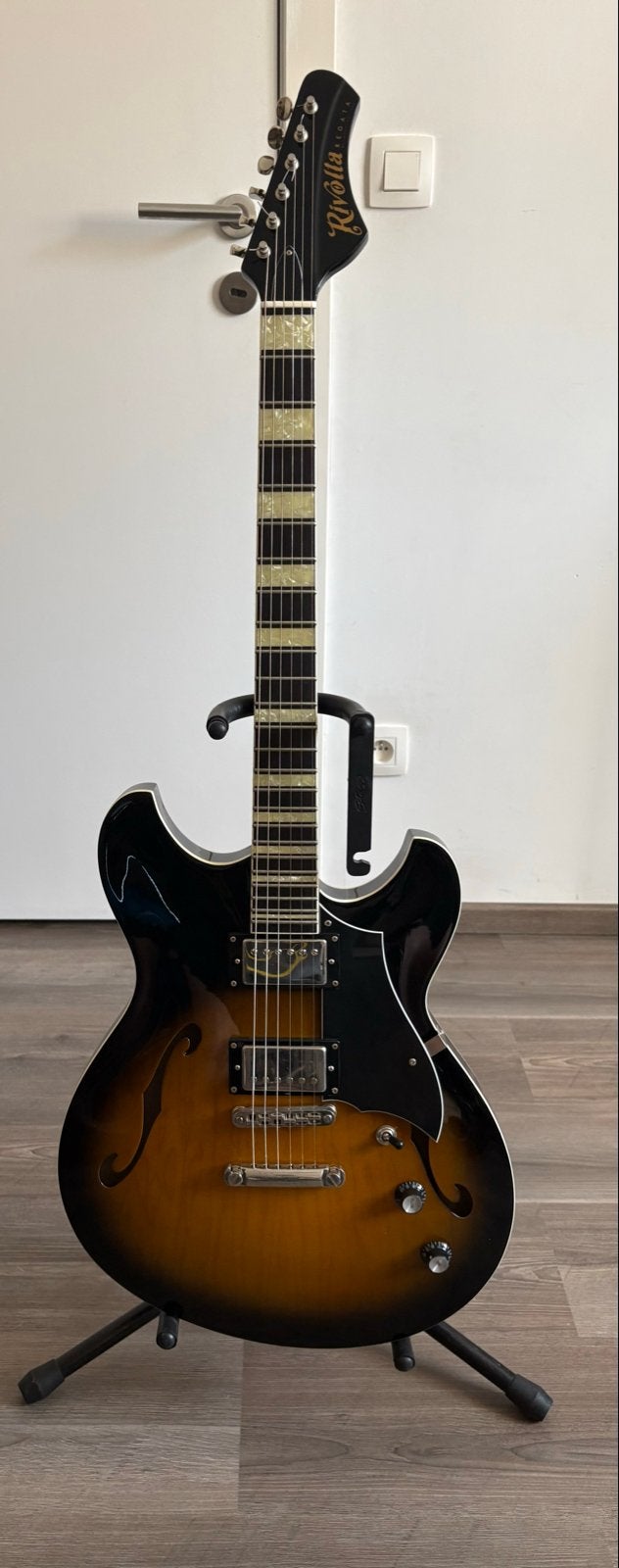 Rivolta Mondata Semi-Hollow Body Gitaar, Ophalen, Zo goed als nieuw, Semi-solid body, Overige merken