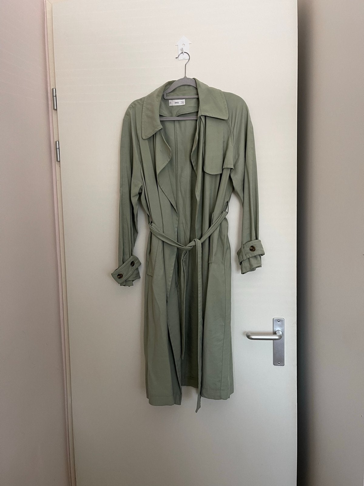 Mango dunne trenchcoat jas sage groen maat M, Ophalen of Verzenden, Zo goed als nieuw, Maat 38/40 (M), Groen