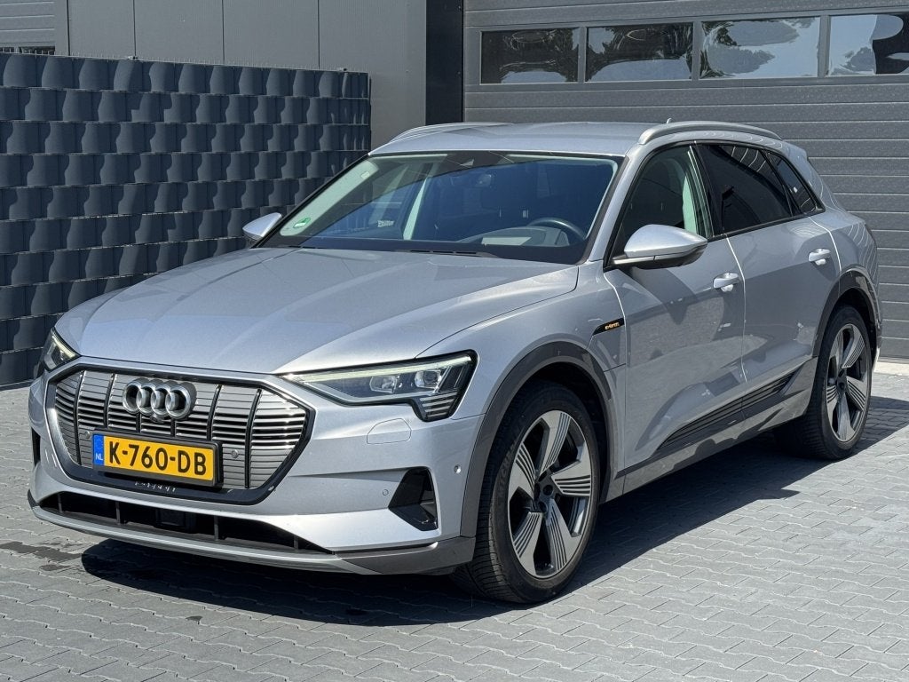 Audi e-tron e-tron 55 Quattro adv PL + *LEDER/NAVI/CAMERA, Automaat, 131 €/maand, 0 cilinders, 95 kWh