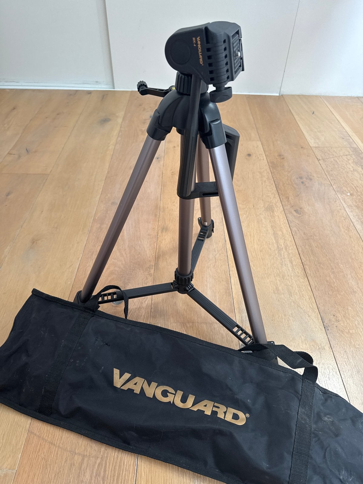 Vanguard statief met balhoofd en draagtas (rits defect), Gebruikt, 125 cm of minder, Vanguard, Inclusief draagtas