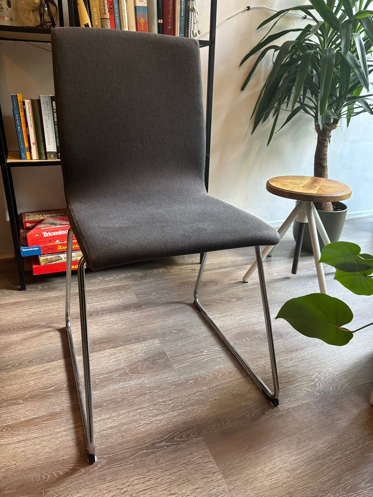 Twee Ikea Volfgang stoelen, Huis en Inrichting, Ophalen, Zo goed als nieuw, Grijs, Twee