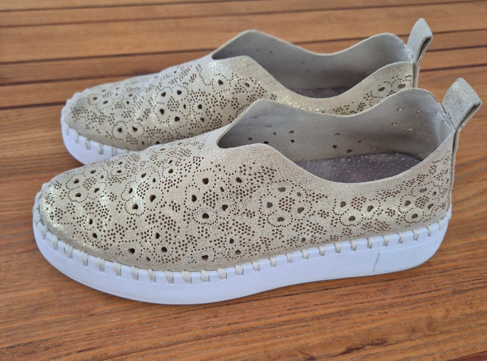 Mooie Hush Puppies instappers maat 37, Ophalen of Verzenden, Gedragen, Hush Puppies, Instappers