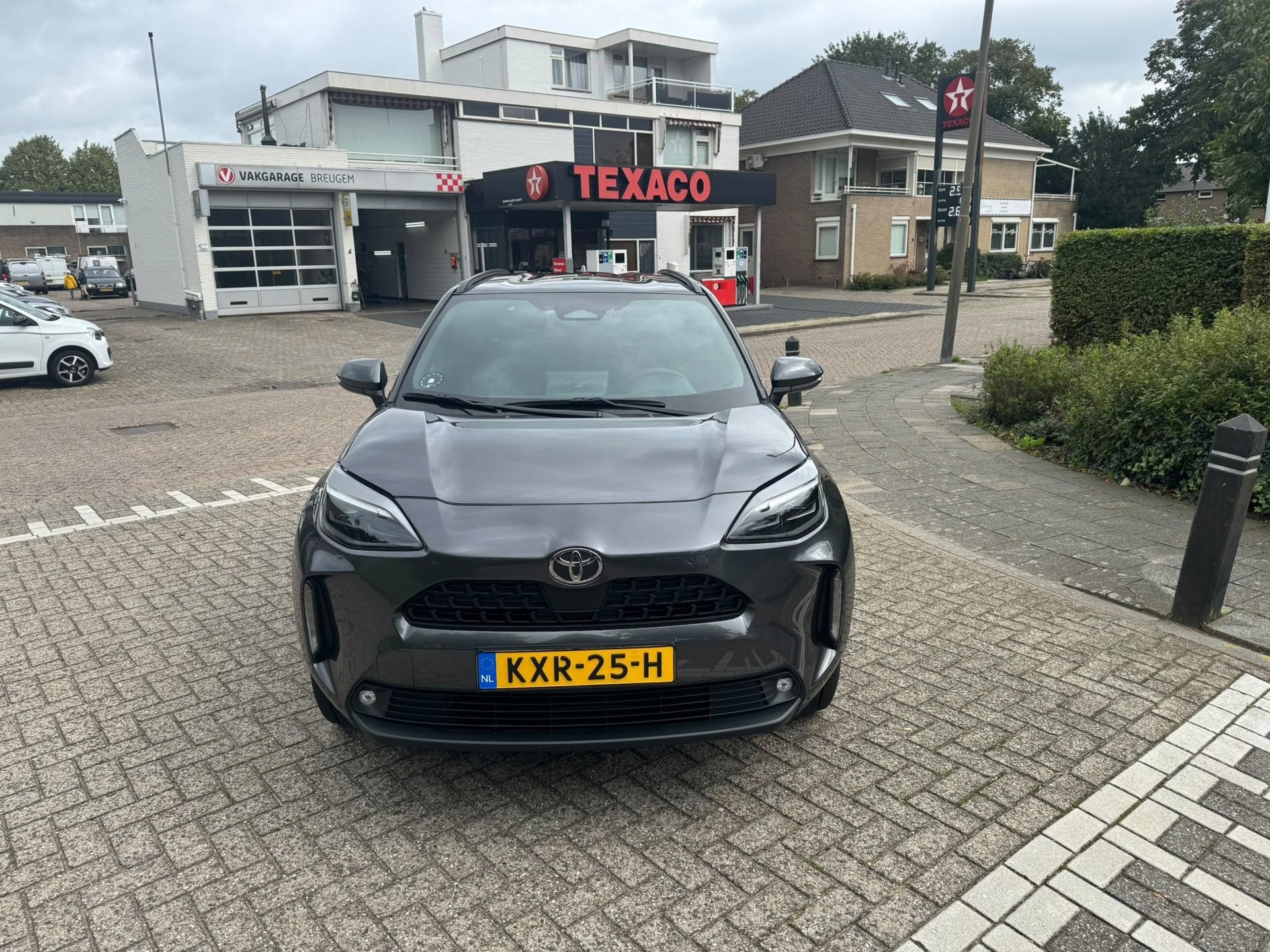 Toyota Yaris Cross 1.5 Hybrid 115 Business, Auto's, Gebruikt, 1165 kg, 1490 cc, Bedrijf