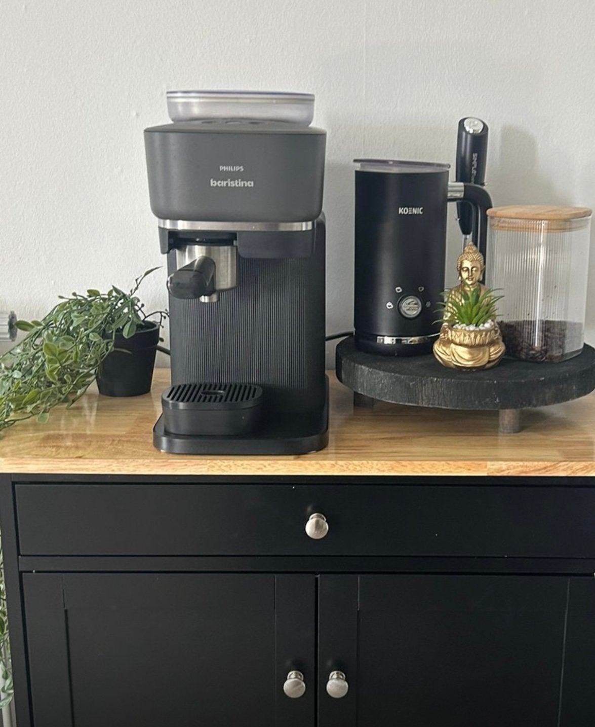 Philips Baristina koffiezetapparaat & koenic melkopschuimer, Ophalen, Zo goed als nieuw, Koffiemachine, Koffiebonen