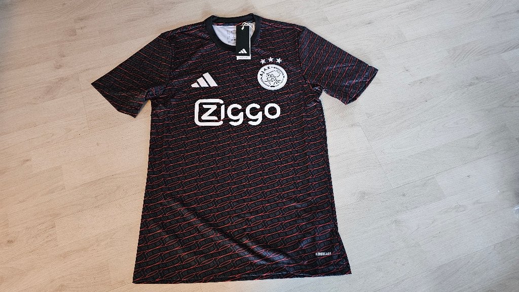 Ajax Pre Match Shirt! Warming Up Shirt! 24/25! Mt XL! NIEUW!, Ophalen of Verzenden, Voetbal, Rood, Maat 56/58 (XL)