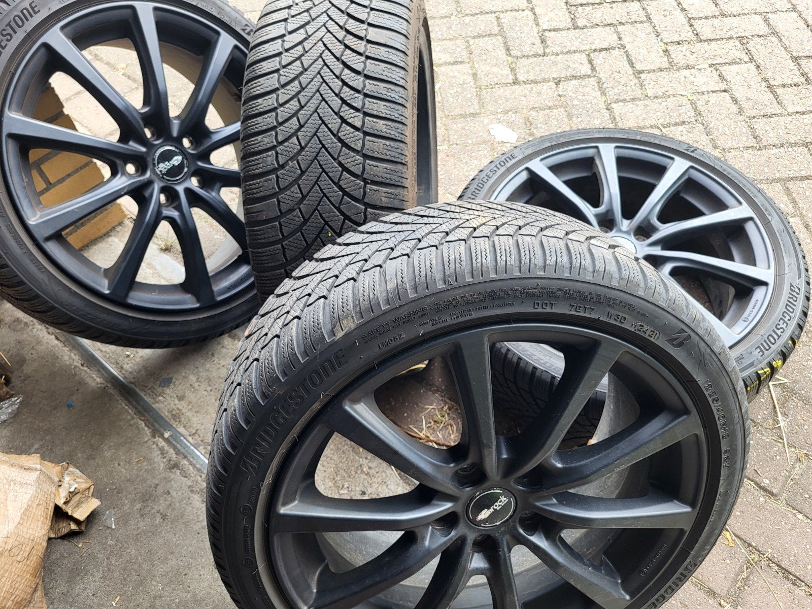 Kia Ceed Hyundai banden velgen 225/40/18 TPMS, Ophalen, 18 inch, Gebruikt, Jaf_zoet@hotmail.com