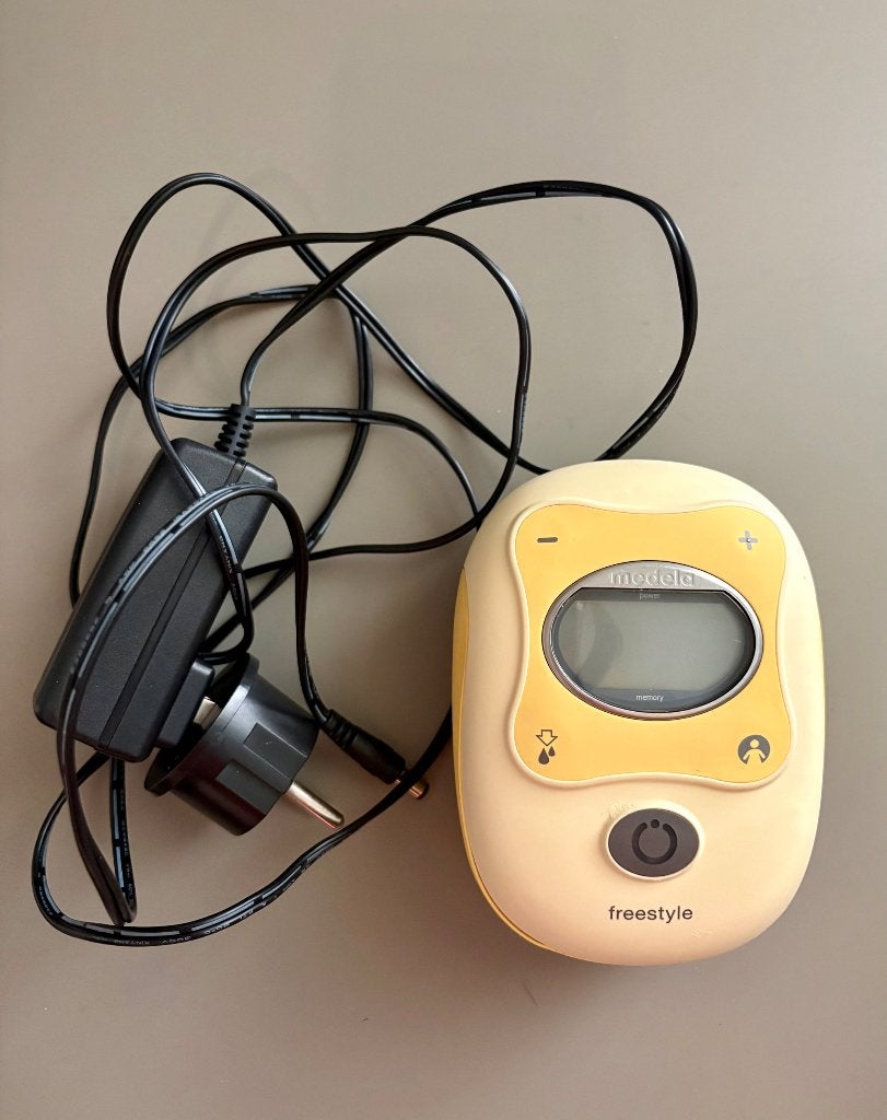 Medela freestyle breast pump + Medela symphony pump set, Kinderen en Baby's, Babyvoeding en Toebehoren, Ophalen, Gebruikt, Medela