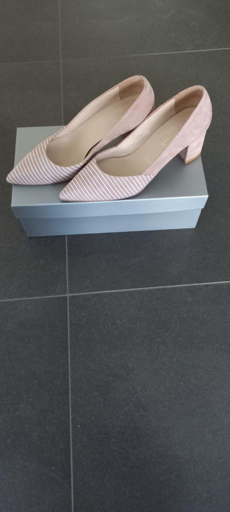 Z.g.a.n.oudroze pumps met streepjespatroon, maat 38, Ophalen of Verzenden, Zo goed als nieuw, Roze, Pumps