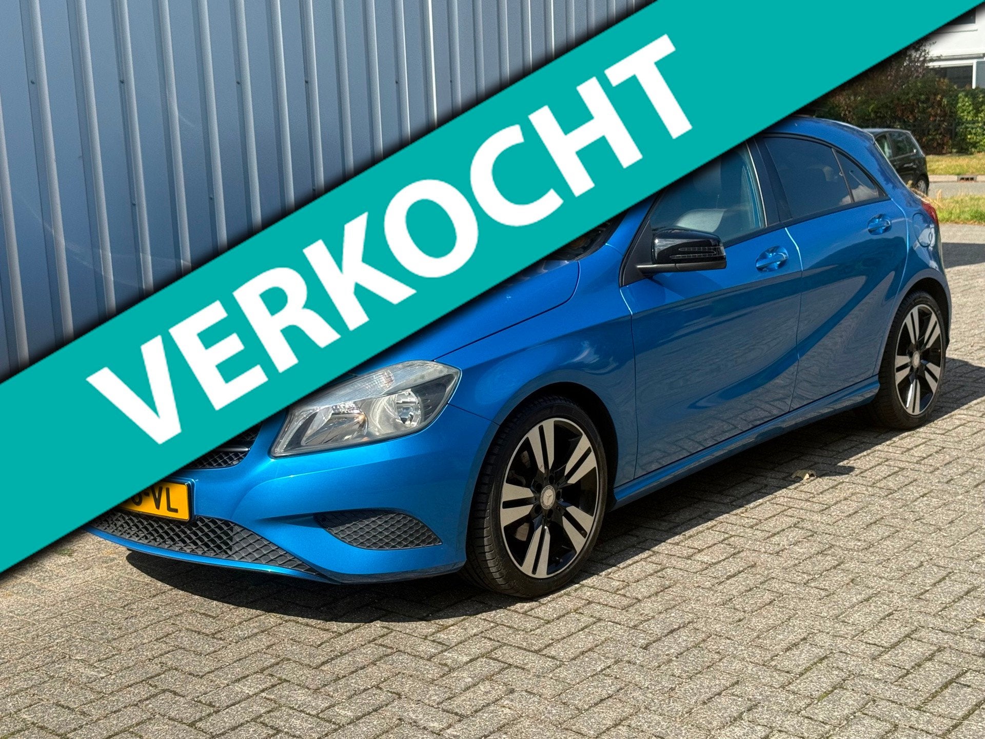 Mercedes-Benz A-klasse 180 / AUT / PANO * LEES TEKST*, Gebruikt, 4 cilinders, Blauw, 122 pk
