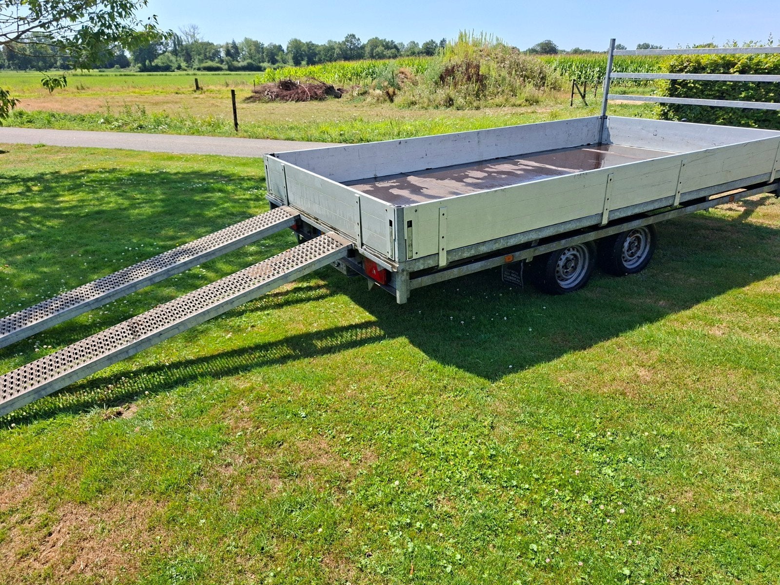 Hulco Medax-2 plateauwagen/multitransporter/autoambulance, Ophalen, Gebruikt