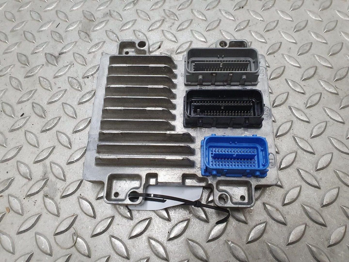OPEL CORSA COMPUTER ECU 2016, Auto-onderdelen, Ophalen of Verzenden, Gebruikt, Stiba lid