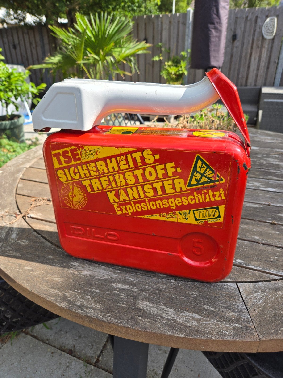 Dilo 5 liter jerrycan vintage jaren 60, Ophalen of Verzenden, Gebruikt