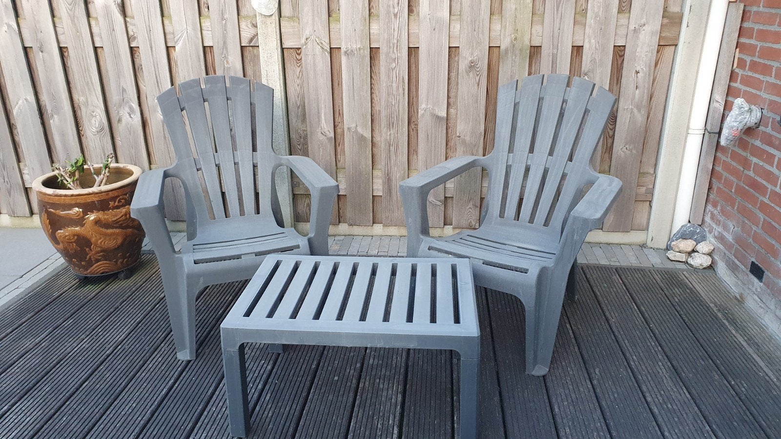 2 grijze tuinstoelen met bijzettafel, Kunststof, Gebruikt, Bijzettafel, Tuinset