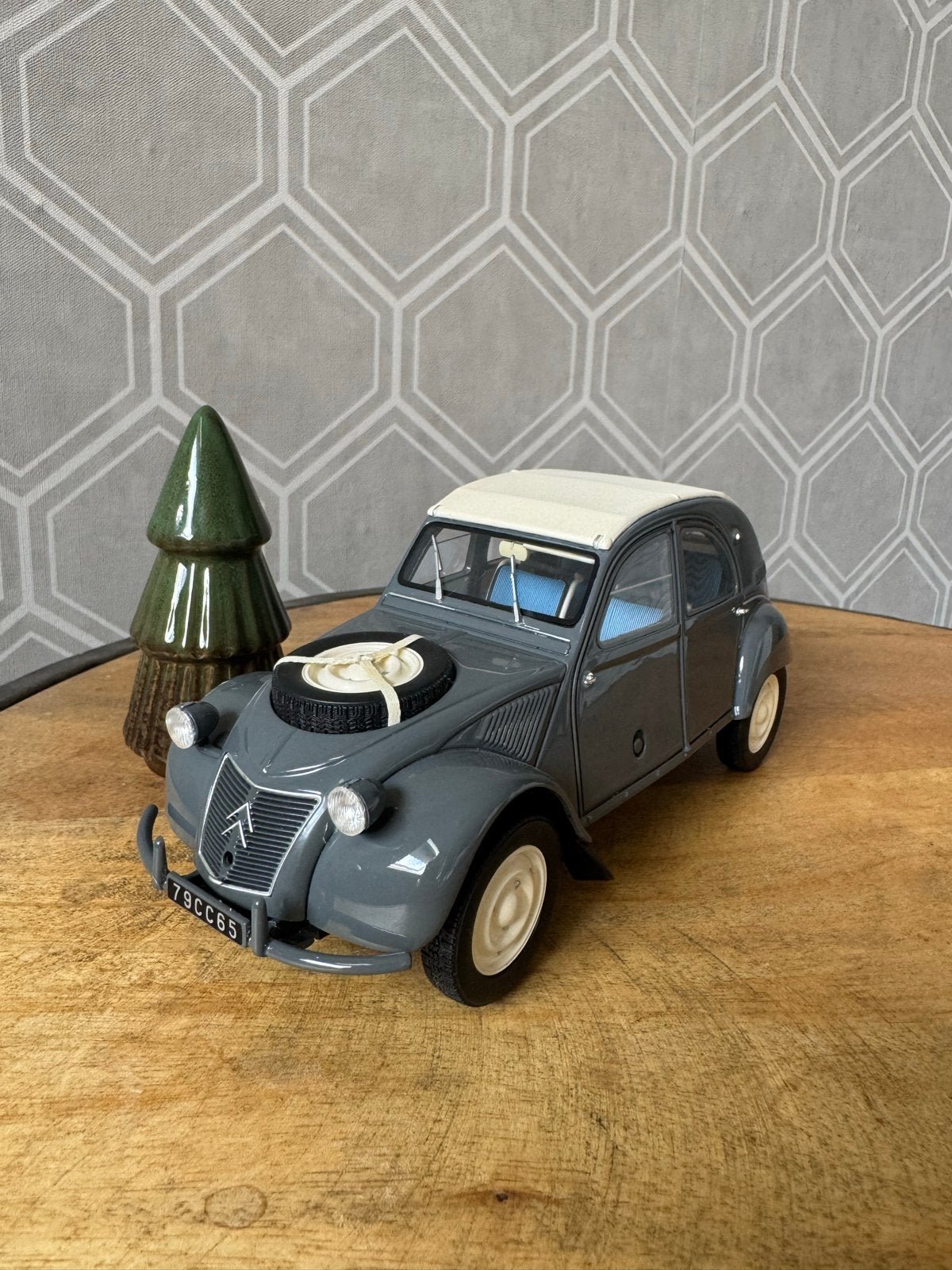 OttOMobile Citroën 2CV 4X4 Sahara 1/18 Modelauto, Hobby en Vrije tijd, Ophalen of Verzenden, Zo goed als nieuw, Auto, OttOMobile