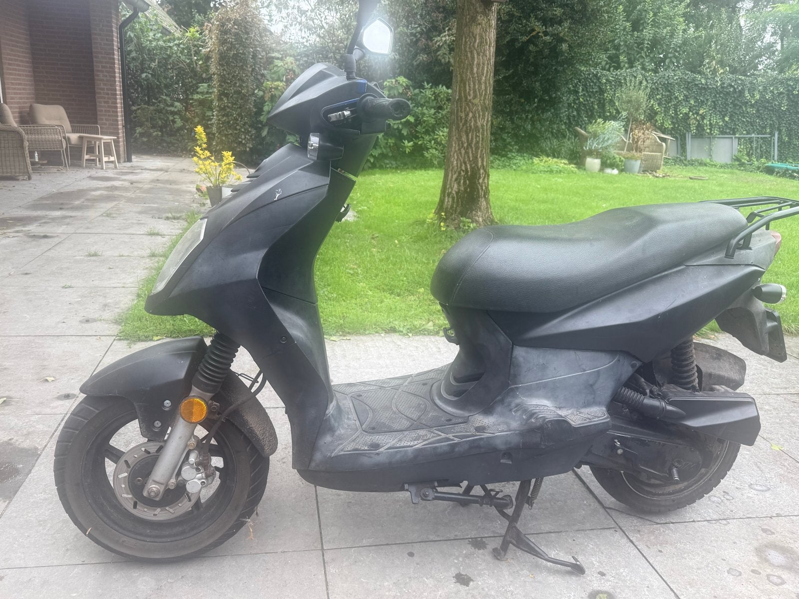 Zwarte scooter - start niet, Gebruikt, Maximaal 45 km/u, Ophalen of Verzenden, Benzine
