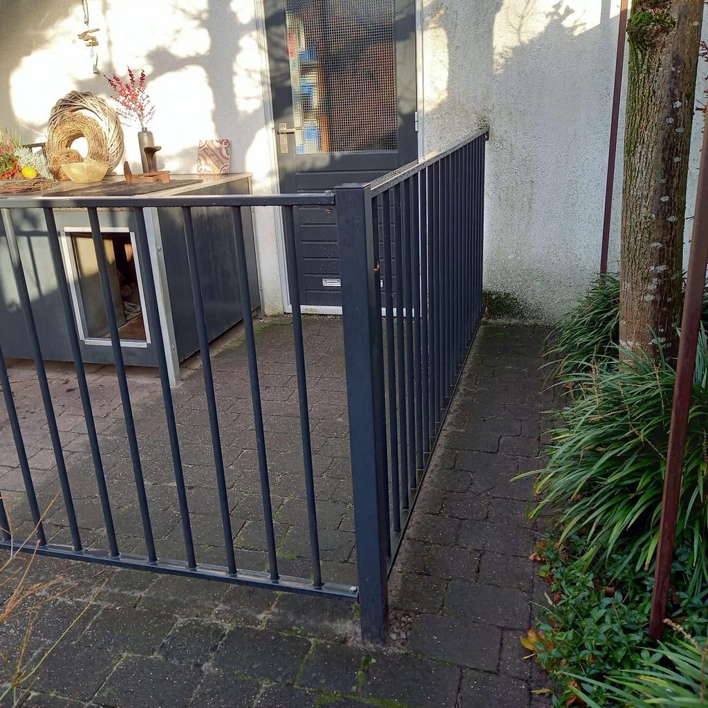 Hondenkennel of -ren, 110cm hoog, antraciet, met poort, Ophalen, Gebruikt, 110 cm of meer, 100 cm of meer