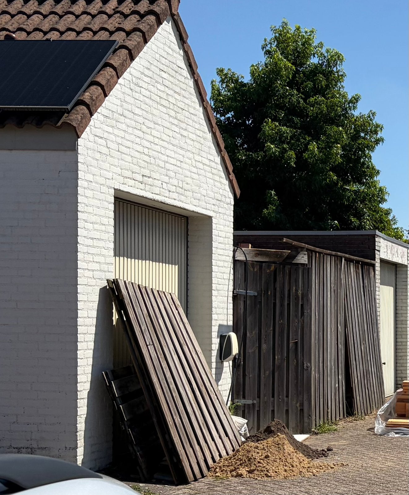 Gratis afhalen schutting delen, 2 deuren, palen, grondankers, Tuin en Terras, Schuttingen, Ophalen, 3 tot 6 meter, Hout, 1 tot 2 meter