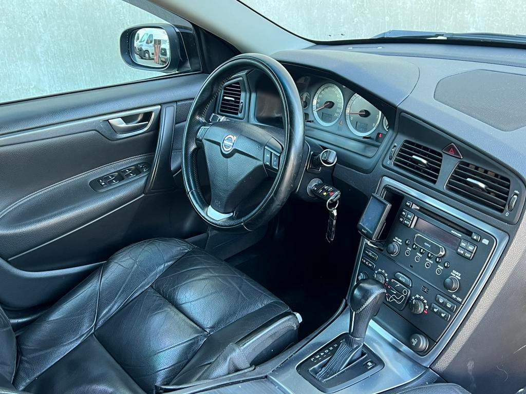 Super nette Zwarte Volvo S60 2.0T Sedan 179PK Automaat/Leer!, Auto's, Volvo, 1984 cc, 179 pk, S60, Zwart