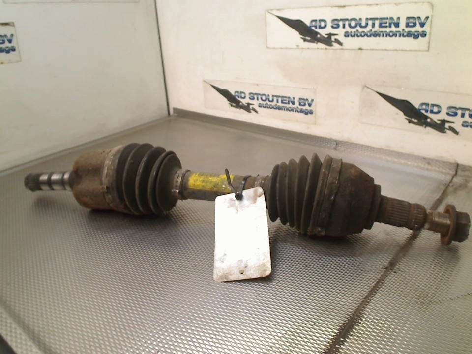 Aandrijfas Links Voor Cadillac BLS Wagon 2006 p12801439, Cadillac, Gebruikt, General Motors Germany GmbH, Chevrolet.europe@gm.com