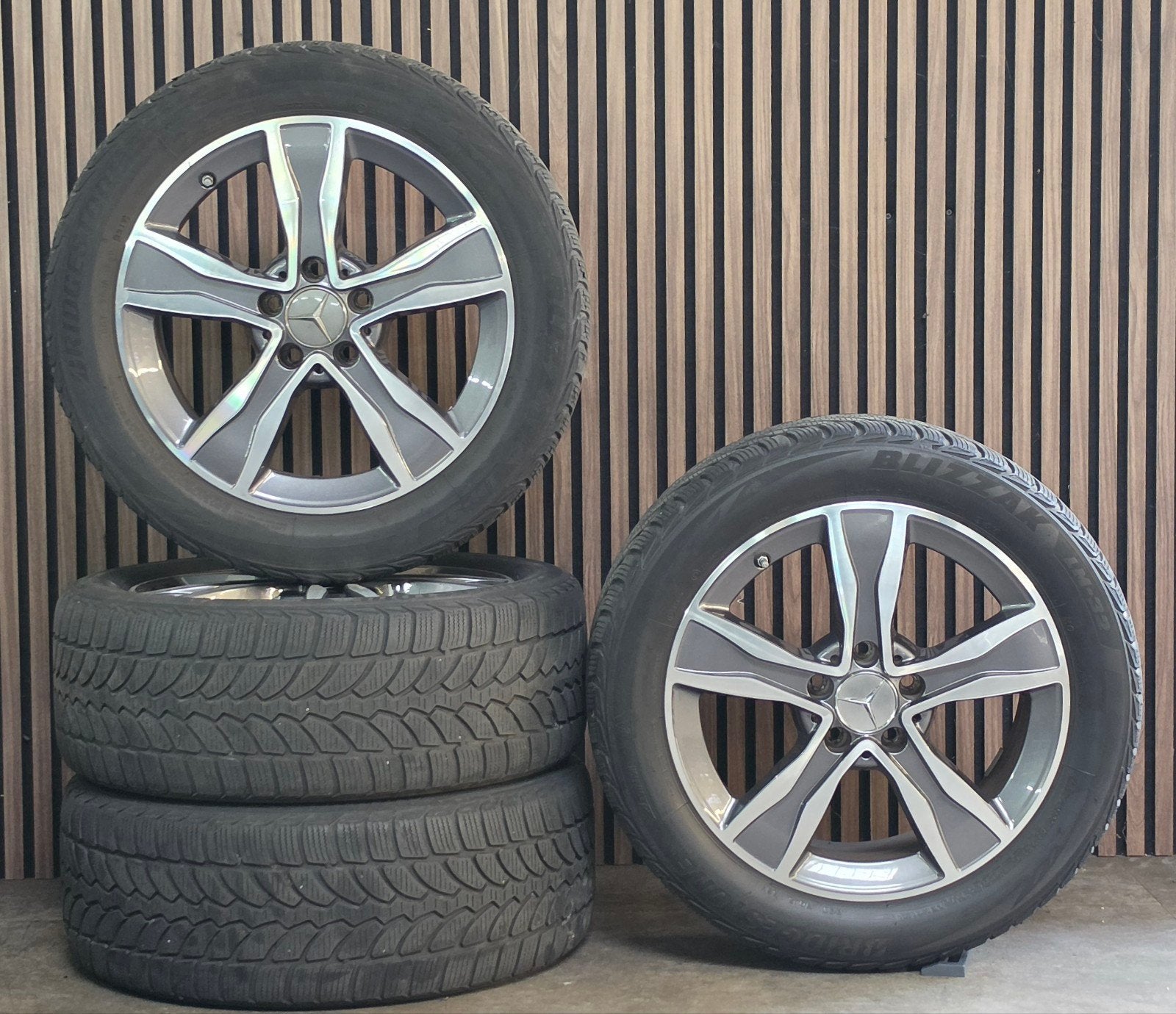 Nette 17" Orig Mercedes Velgen+Winterbanden 5x112 A B C CLA, Banden en Velgen, 17 inch, Mercedes, Personenwagen