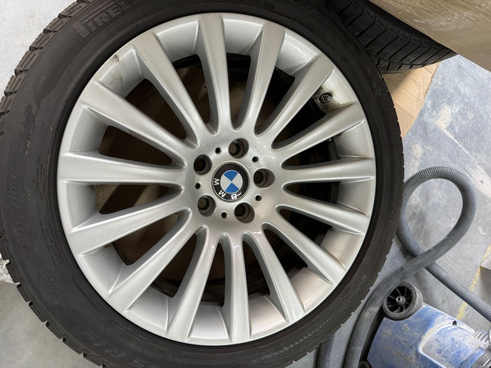 BMW Winterbanden met Velgen - 245/45 R19, 19 inch, Banden en Velgen, Personenwagen, Gebruikt