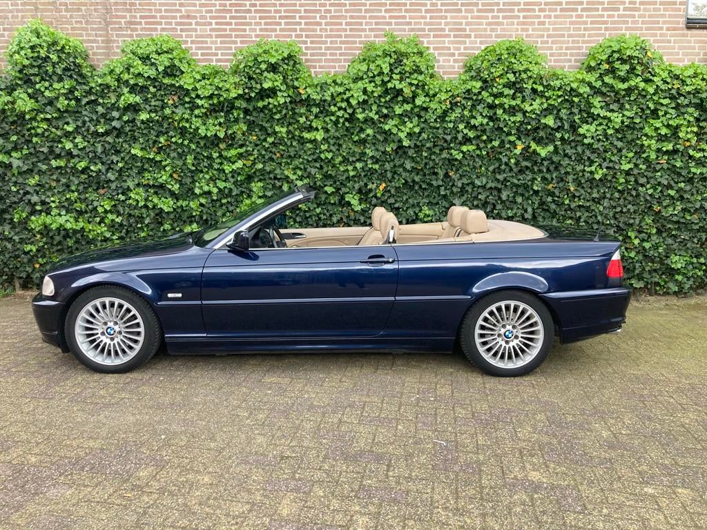 BMW E46 325CI Cabriolet AUT BJ 2001 Blijvend youngtimer., Auto's, BMW, Automaat, Achterwielaandrijving, Beige, Cabriolet