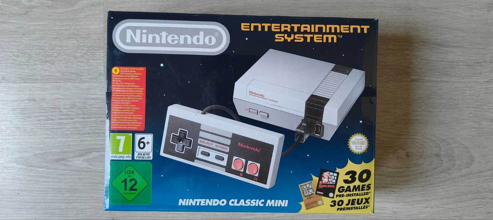 Nintendo Classic Mini: NES - Nieuw in doos, Ophalen of Verzenden, Zo goed als nieuw, Met 2 controllers