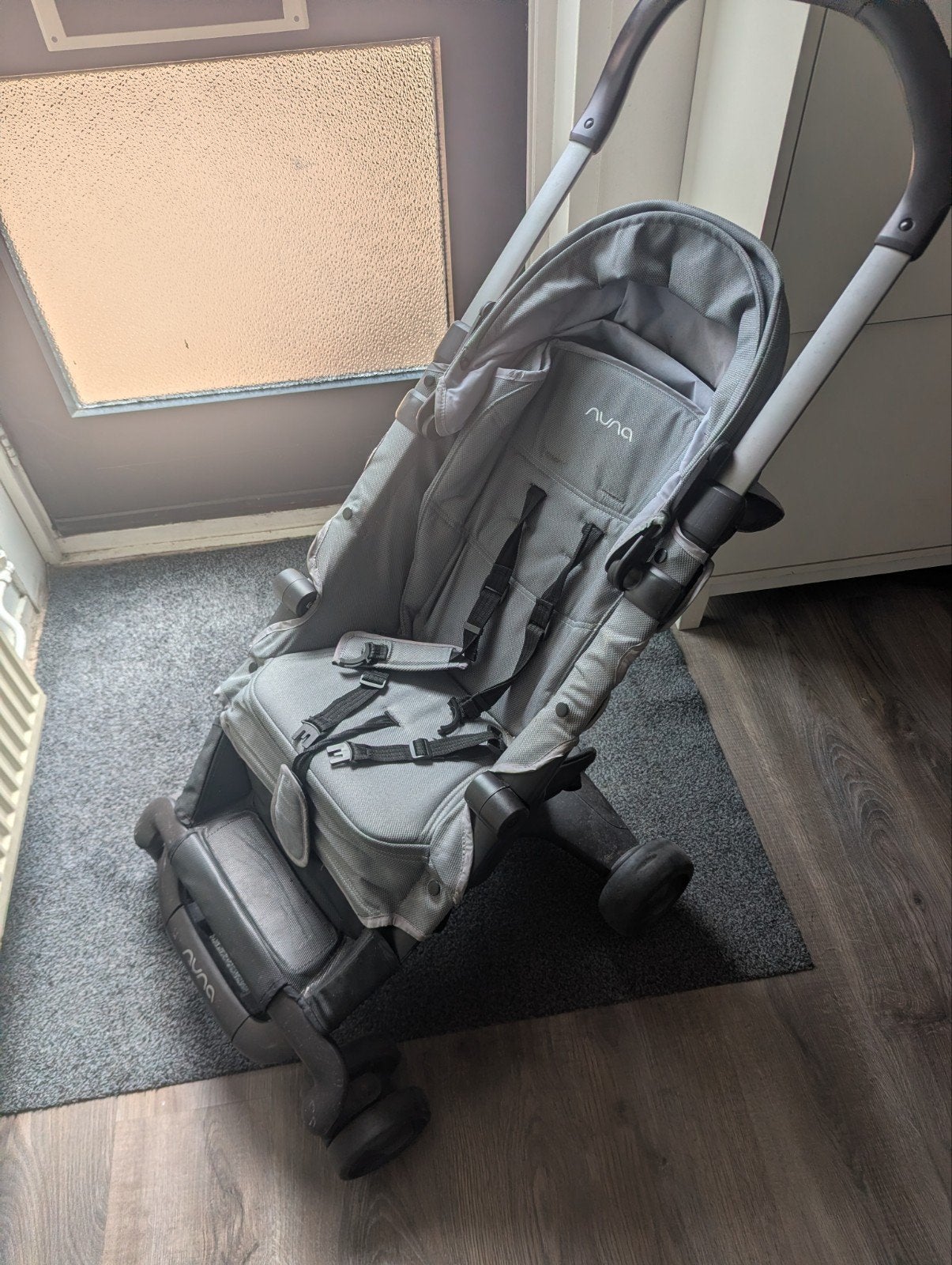Nuna kinderwagen buggy grijs, Ophalen, Gebruikt