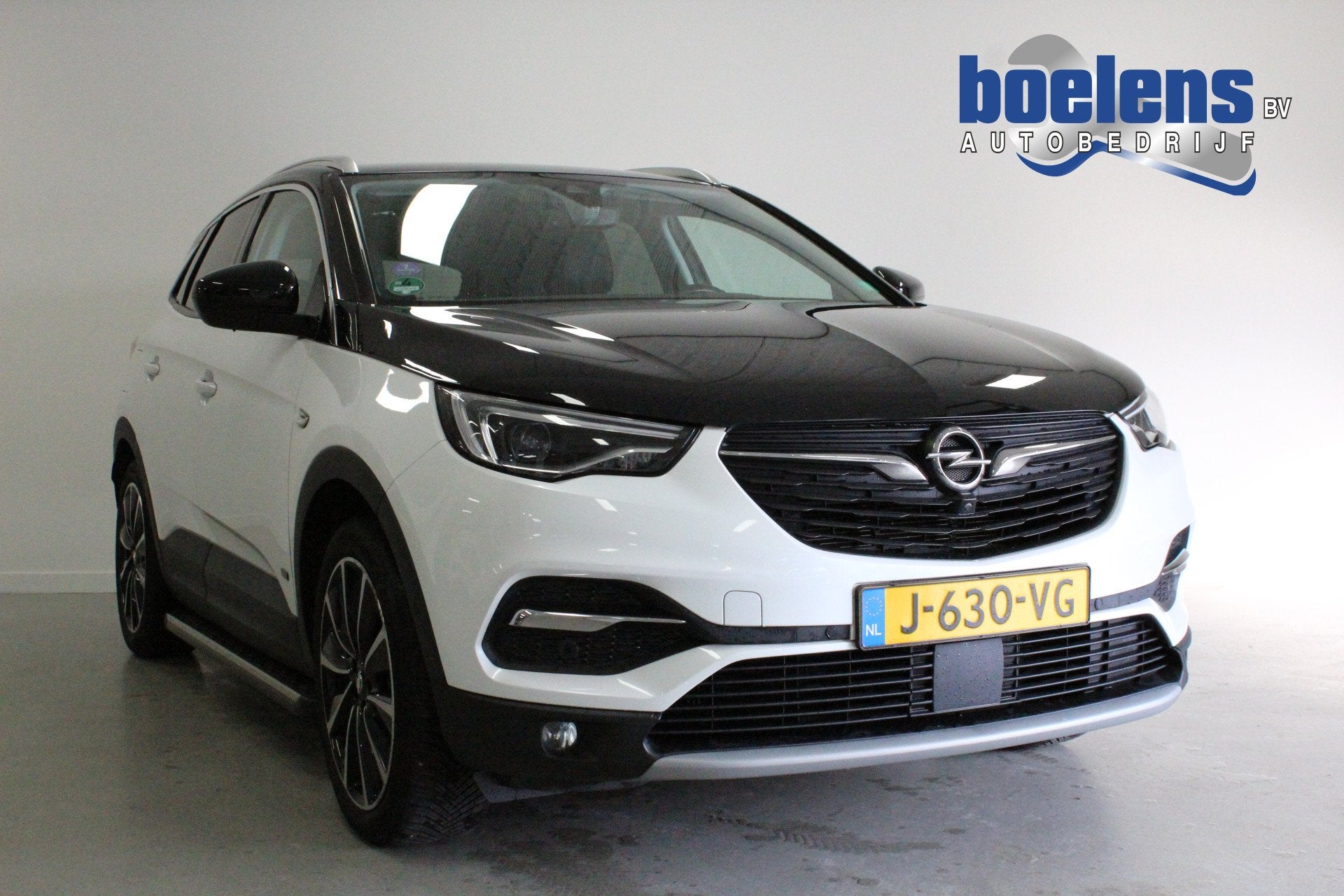 Opel Grandland X 1.6 Turbo Hybrid4 Ultimate | STOEL/VERW+KOE, Automaat, Dealer onderhouden, 77 km/l, 4 cilinders