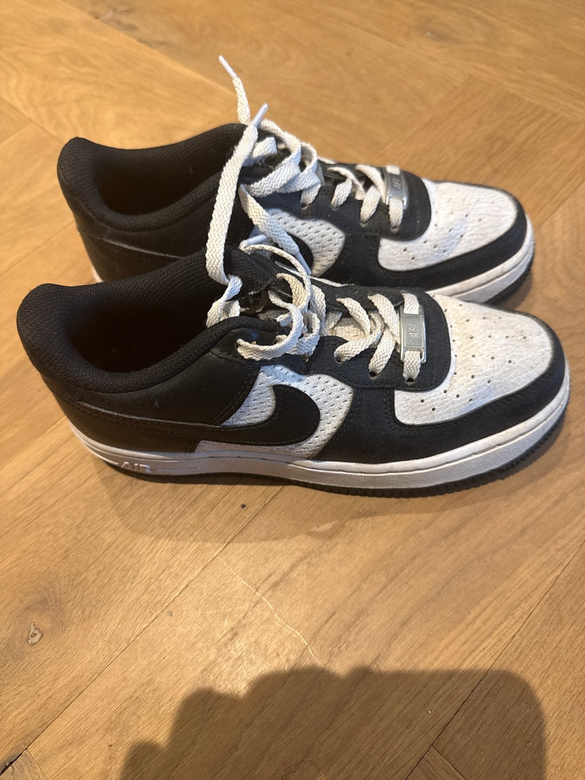 Nike Air Force 1 sneakers zwart/wit maat 35,5, Ophalen