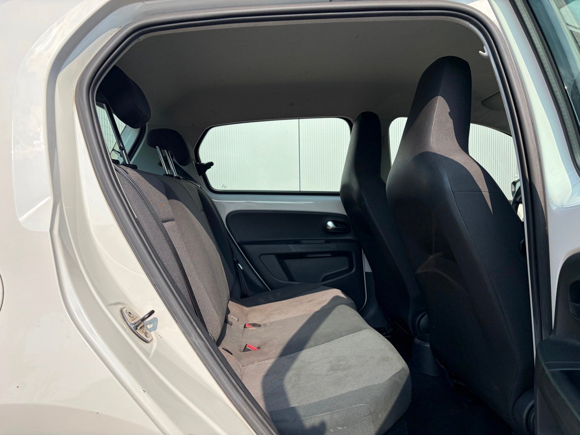 Foto 16 van Volkswagen Up! 1.0 high up! automaat airco/cruise