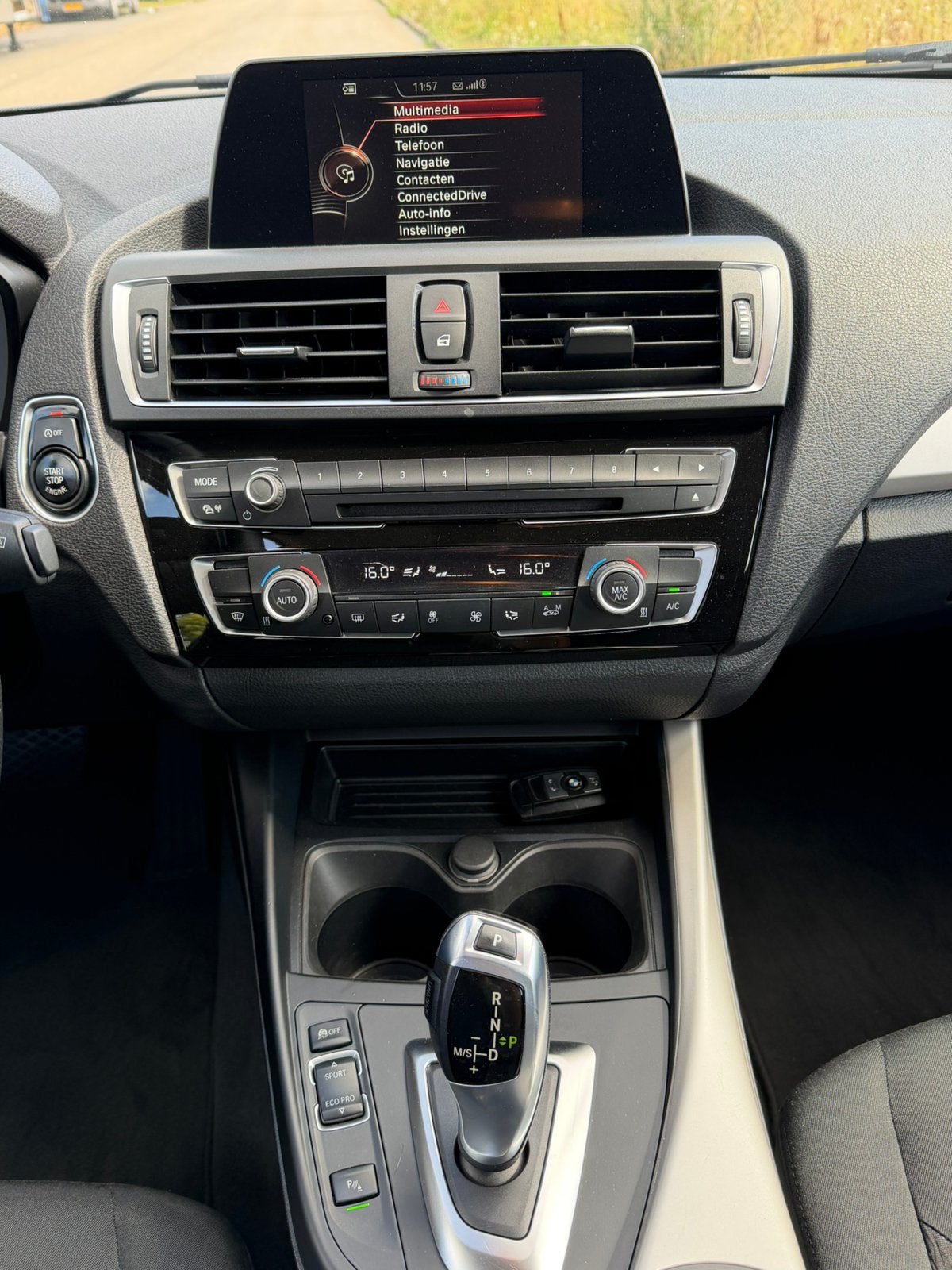 Foto 10 van BMW 1-Serie 118i 136pk EDE Aut 2016 Facelift