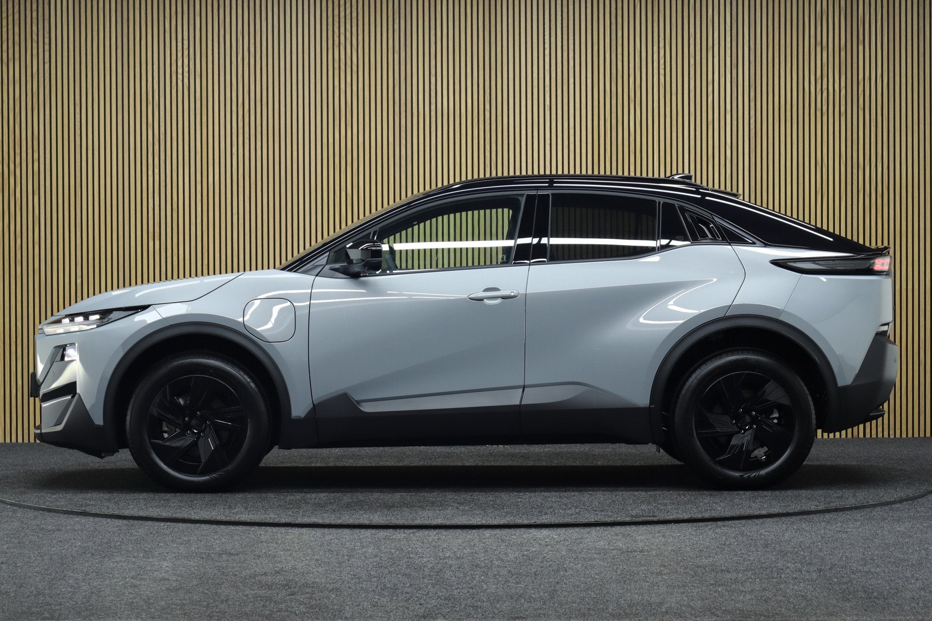 Subaru Uncharted 2E-xcite+ 77 kWh | Harman Kardon Audio | Ad, Auto's, Subaru, Dealer onderhouden, Met garantie (alle), Stoelverwarming