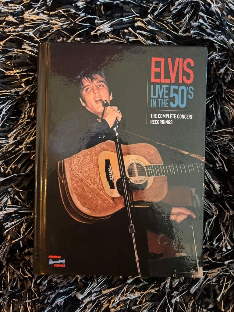 Elvis 3CD/Boek set - Live in the 50's (MRS), Verzenden, Zo goed als nieuw, Pop