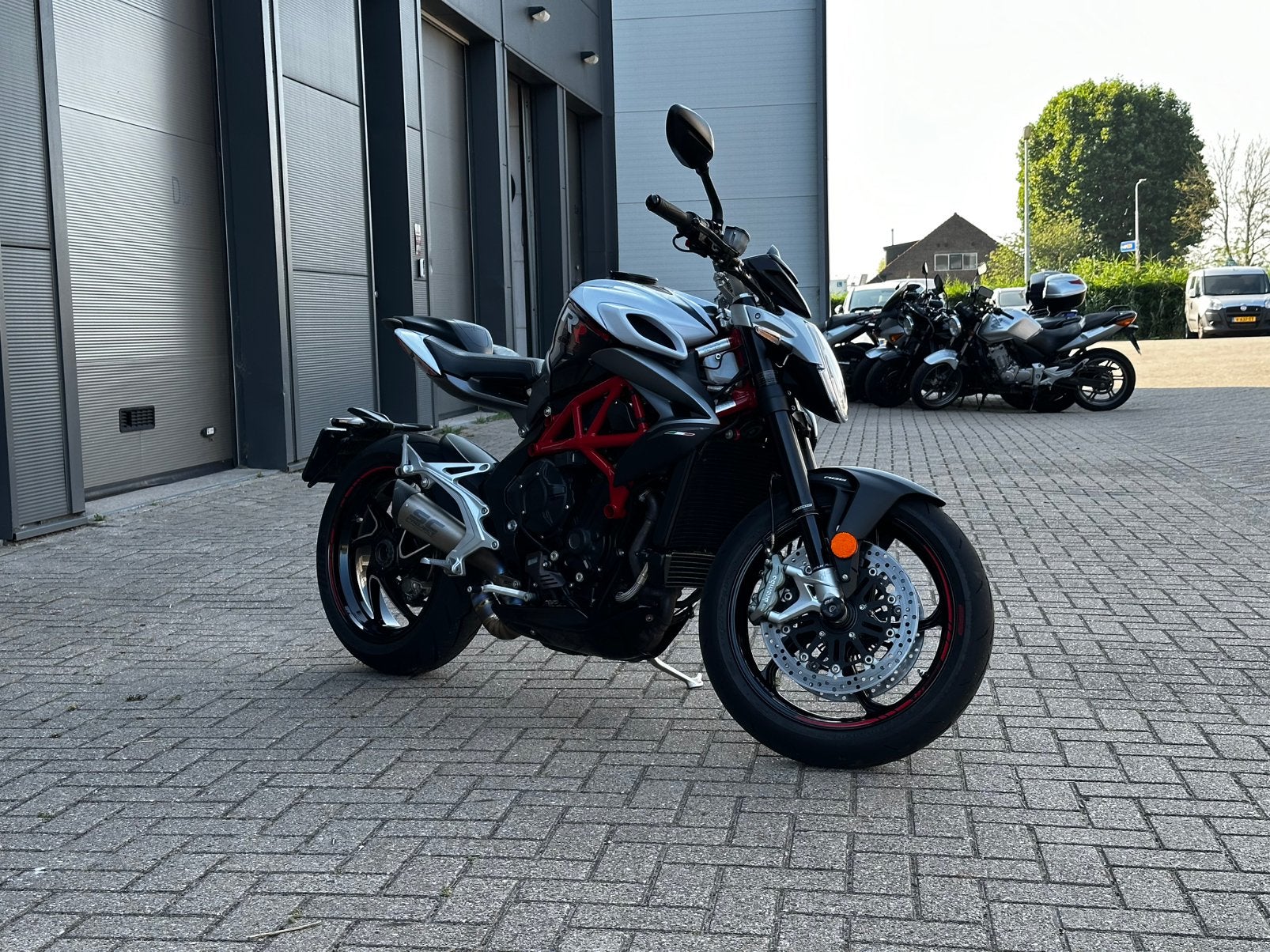 MV Agusta Brutale 800 RR 2018. 16.921 km, evt met SC Project, Motoren, Motoren | MV Agusta, Motorrijbewijs A, 3 cilinders, Particulier