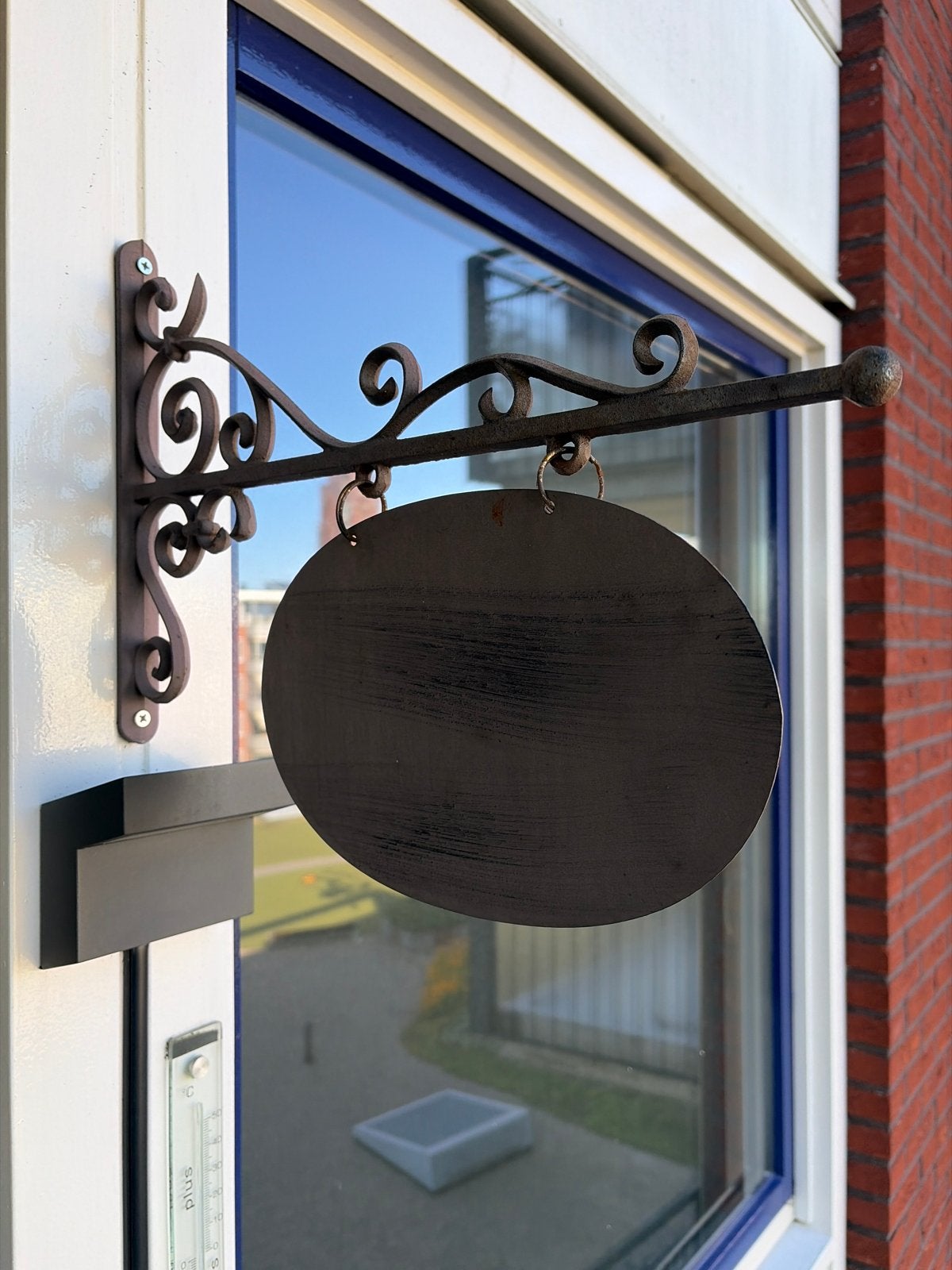 Decoratief uithangbord van metaal 2 stuks, Gebruikt, Ophalen of Verzenden, Klassiek, Metaal
