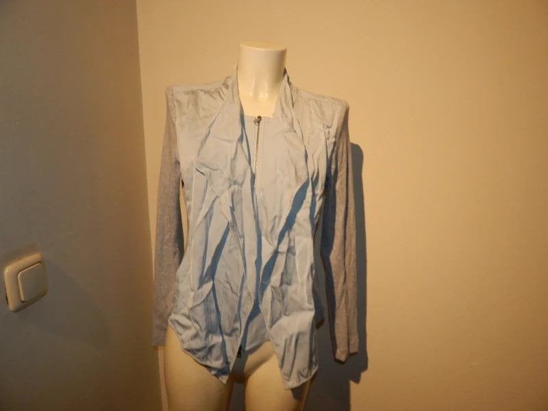 Marccain apart vest hemels blauw flappen en deels grijsN4, Maat 38/40 (M), Zo goed als nieuw, Marccain, Verzenden