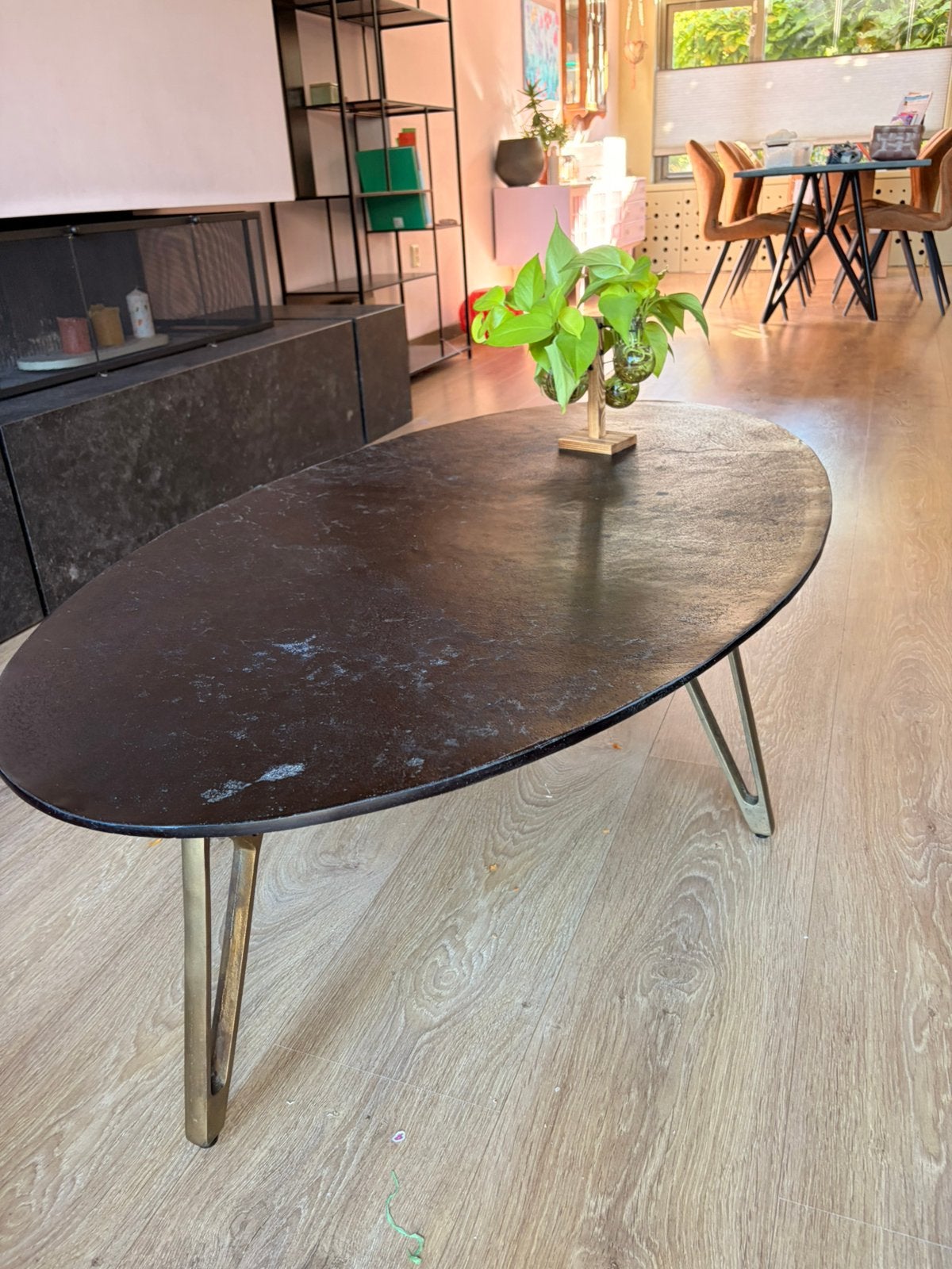 PTMD ovale salontafel van staal – 139  80 cm, Ophalen, 100 tot 150 cm, 50 tot 100 cm, Zo goed als nieuw