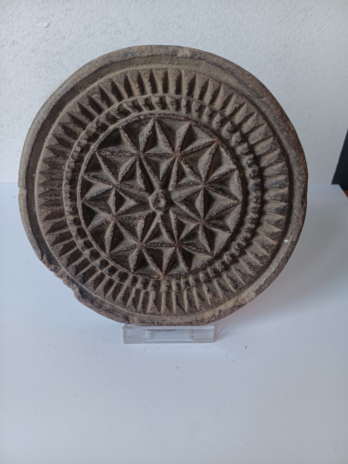 Antieke aardewerk schijf met Levensboom decoratie, Ophalen of Verzenden