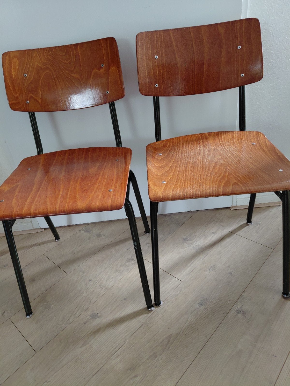 Te koop 4 vintage school stoelen, Ophalen, Gebruikt, Bruin, Vier