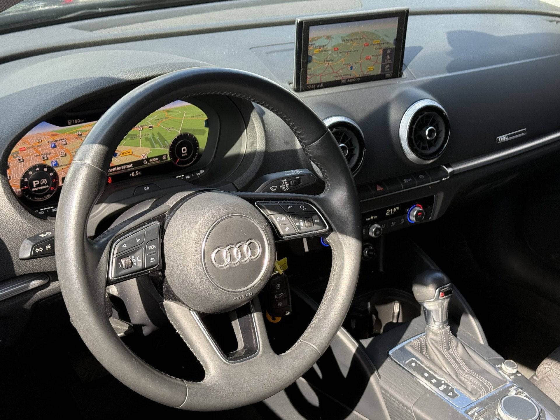 Audi A3 Sportback 35 TFSI CoD Advance | Virtual Display | Au, Stof, 4 cilinders, 150 pk, Zwart