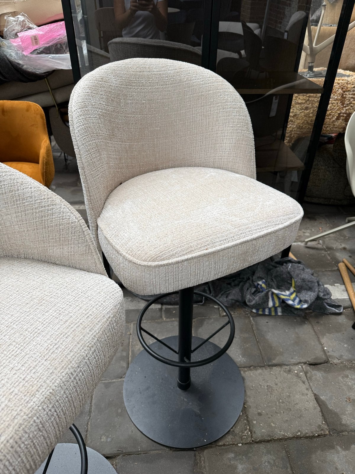 2 Witte Barkrukken - Zo Goed als Nieuw, Huis en Inrichting, Ophalen, Met voetsteun, Zo goed als nieuw, 90 cm of meer