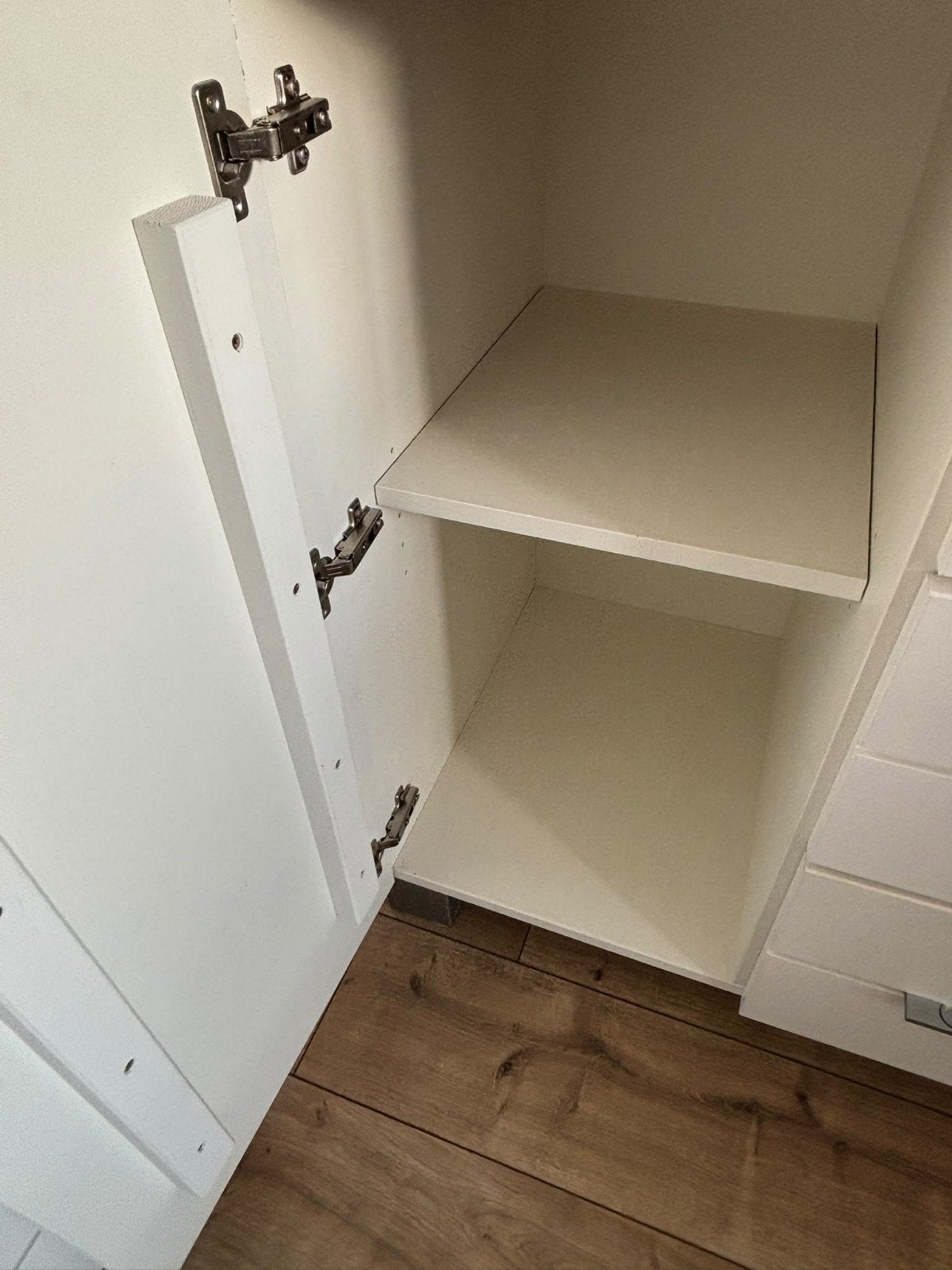 Foto 7 van Dressoir/Commode en Kledingkast - Wit